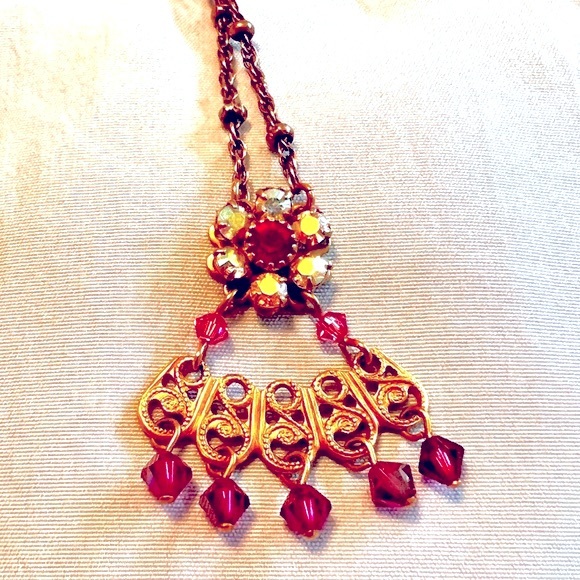 Liz Palacios Dainty Purple Swarovski Crystals Floral Necklace Antiqued Gold Tone - Picture 5 of 10